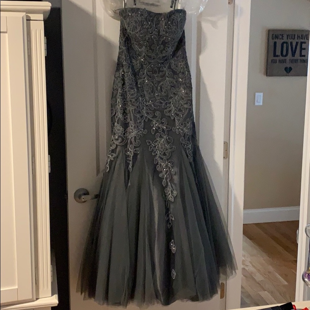 IVONNE D gray lacy mermaid dress!